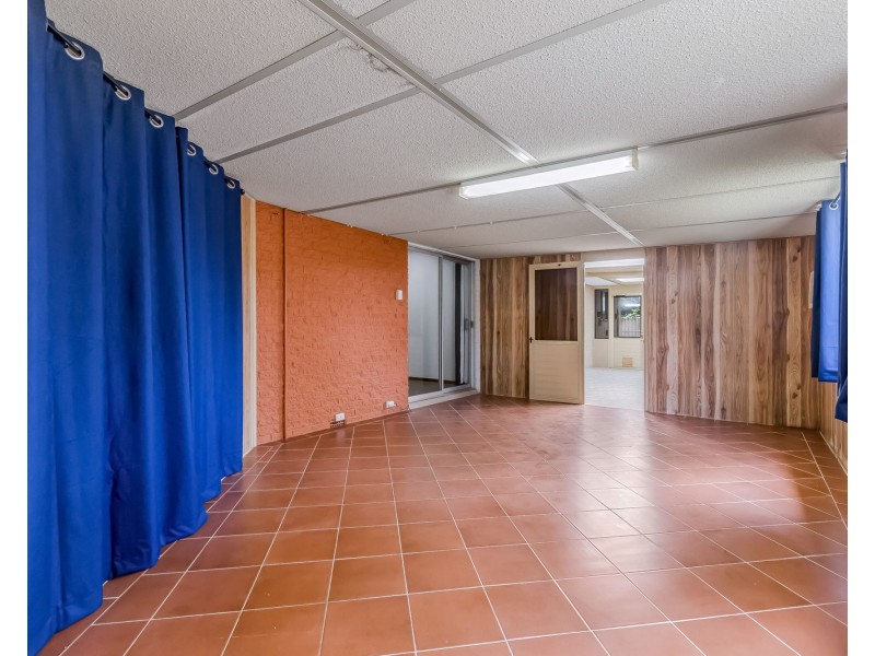 16 Radford Place, Safety Bay WA 6169