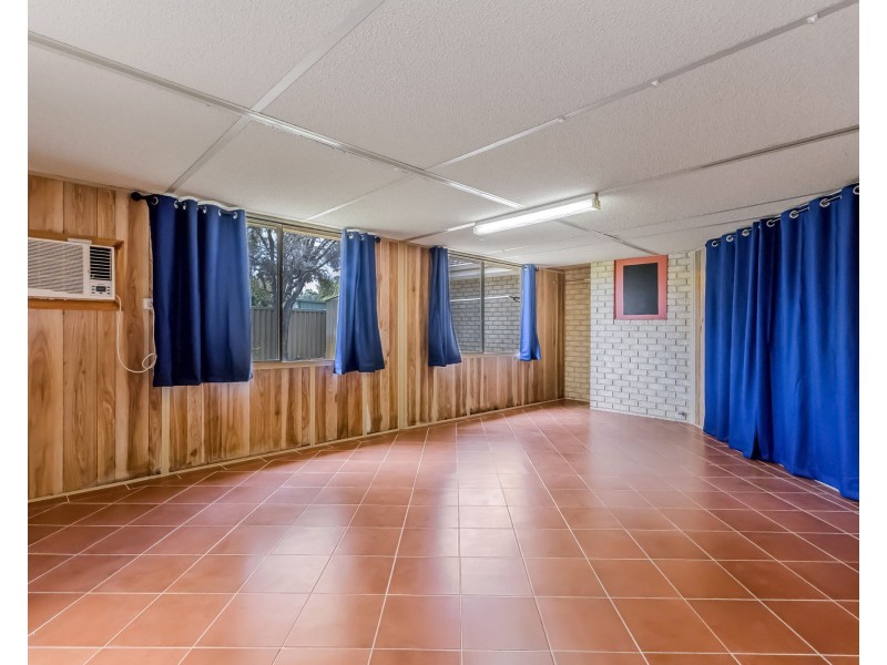 16 Radford Place, Safety Bay WA 6169