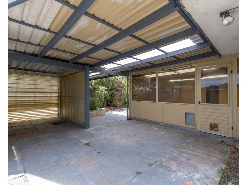 16 Radford Place, Safety Bay WA 6169