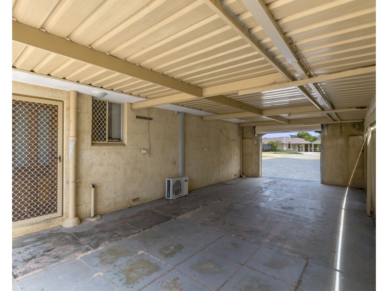 16 Radford Place, Safety Bay WA 6169