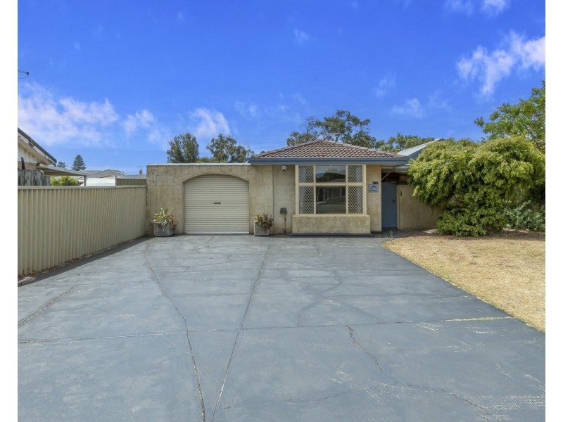 16 Radford Place, Safety Bay WA 6169