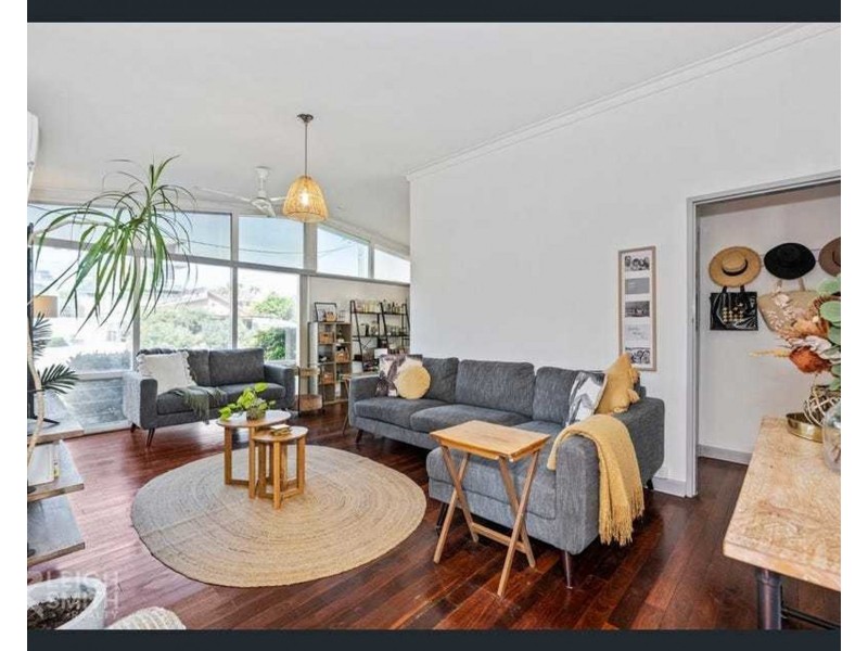 8 Collier Street, Silver Sands WA 6210