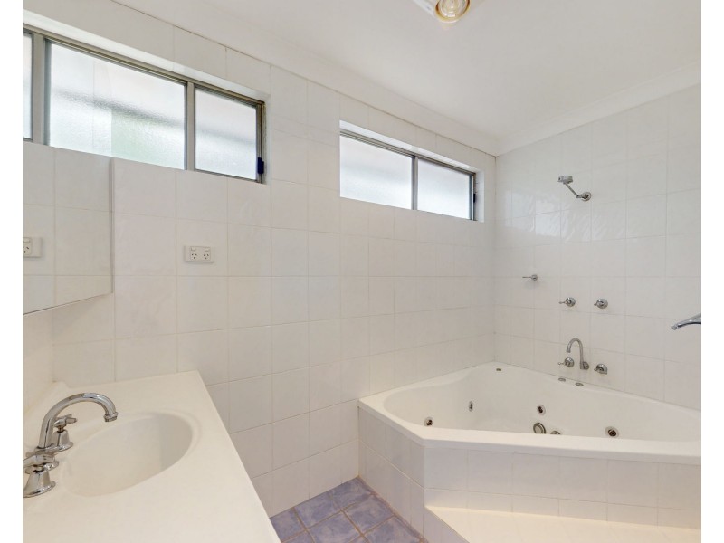 5 Woronora Avenue, Leumeah NSW 2560