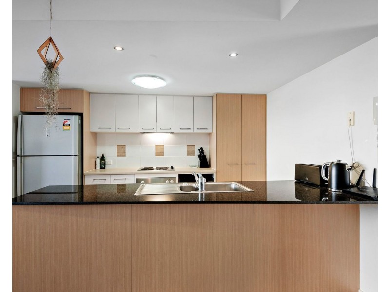 64/10 Grand Parade, Parrearra QLD 4575