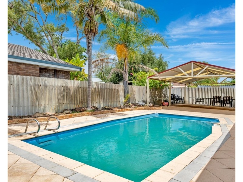 14 Kingsbridge Road, Warnbro WA 6169