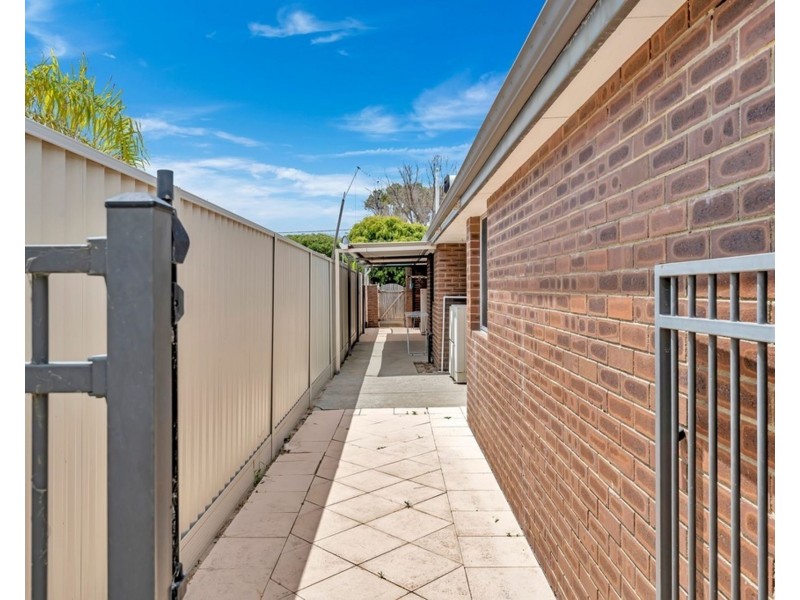 14 Kingsbridge Road, Warnbro WA 6169