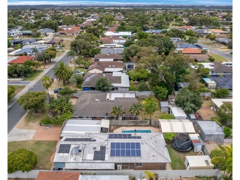 14 Kingsbridge Road, Warnbro WA 6169
