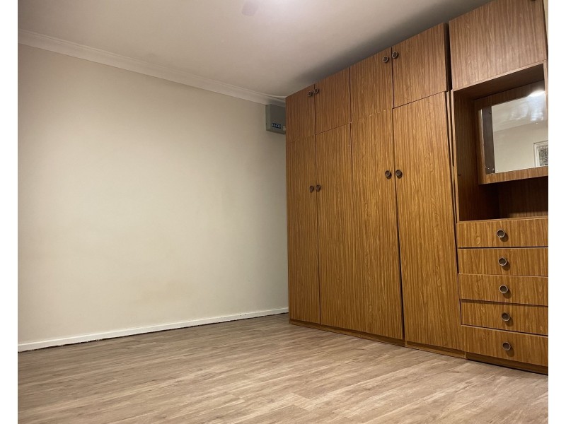 17 Banksia Road, Camillo WA 6111