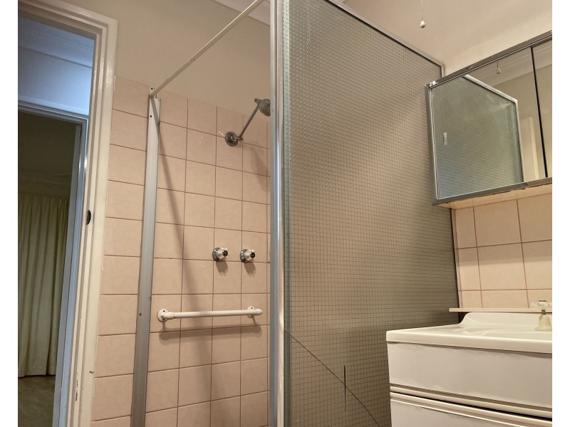 17 Banksia Road, Camillo WA 6111