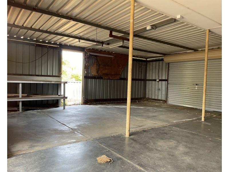 17 Banksia Road, Camillo WA 6111