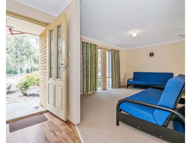 40 Manildra Drive, Dudley Park WA 6210