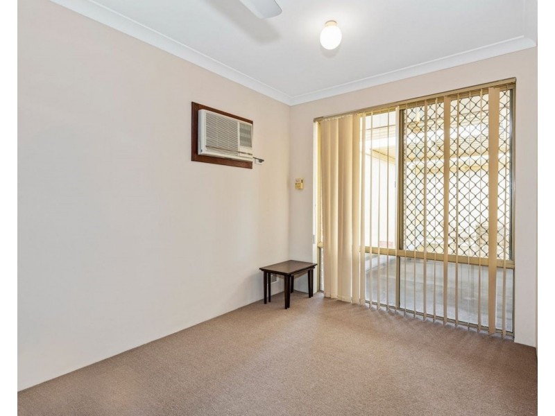 40 Manildra Drive, Dudley Park WA 6210