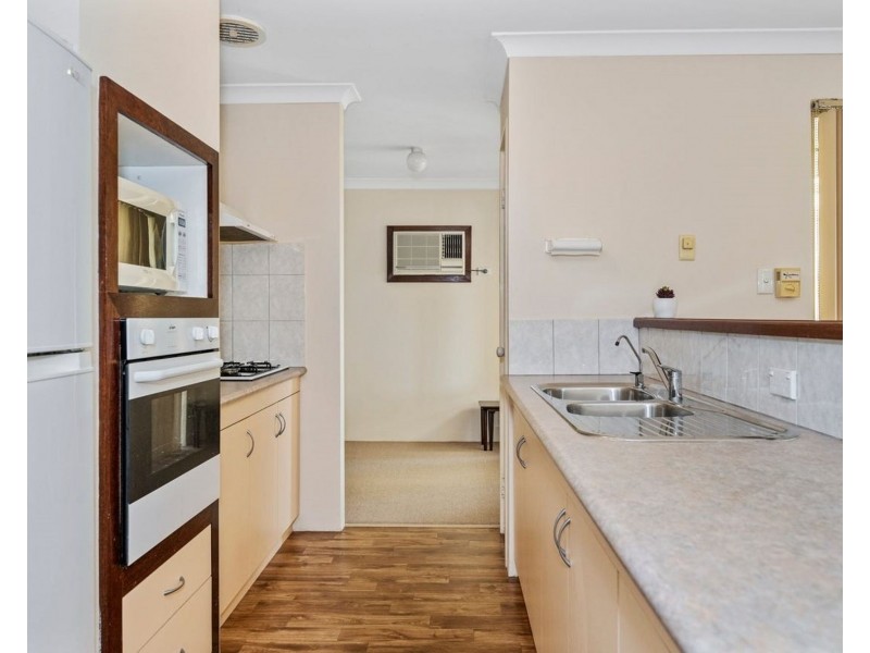 40 Manildra Drive, Dudley Park WA 6210