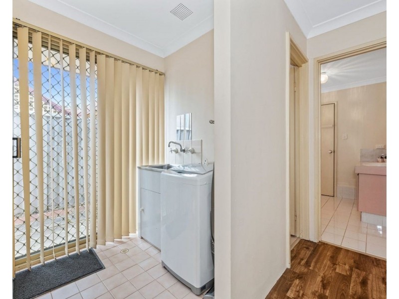 40 Manildra Drive, Dudley Park WA 6210