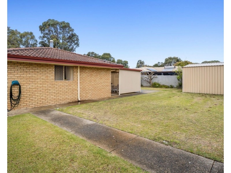 40 Manildra Drive, Dudley Park WA 6210