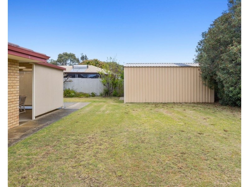 40 Manildra Drive, Dudley Park WA 6210