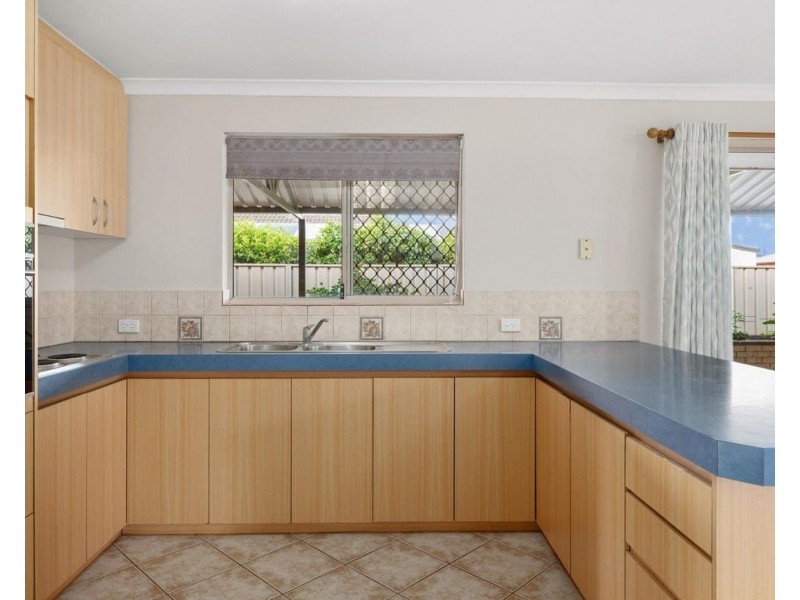 24 Waxflower Bend, Huntingdale WA 6110