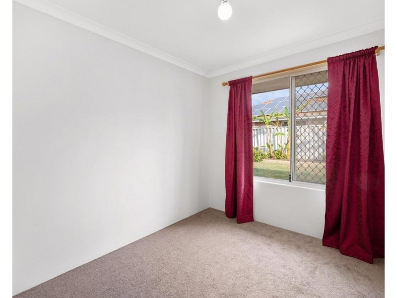 24 Waxflower Bend, Huntingdale WA 6110
