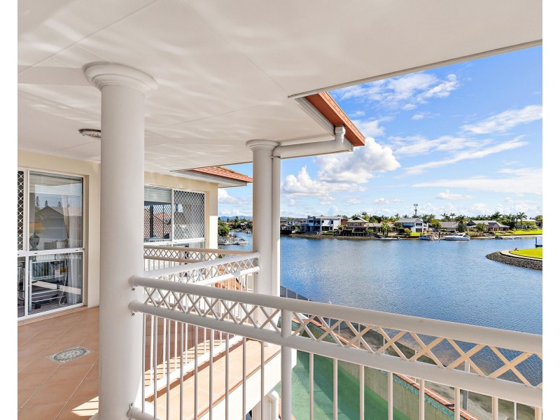 6/76 Bayview Street, Runaway Bay QLD 4216