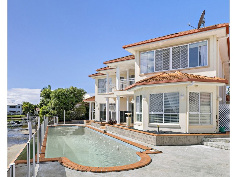 6/76 Bayview Street, Runaway Bay QLD 4216