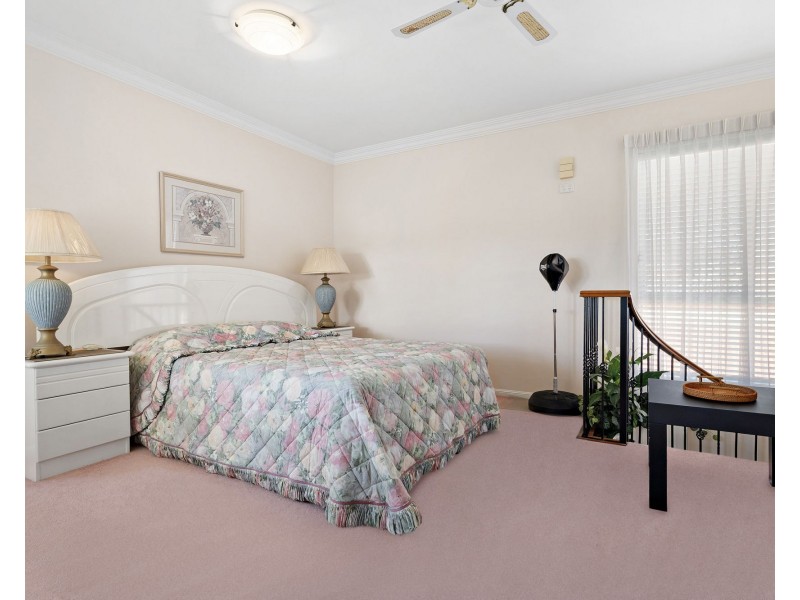 6/76 Bayview Street, Runaway Bay QLD 4216