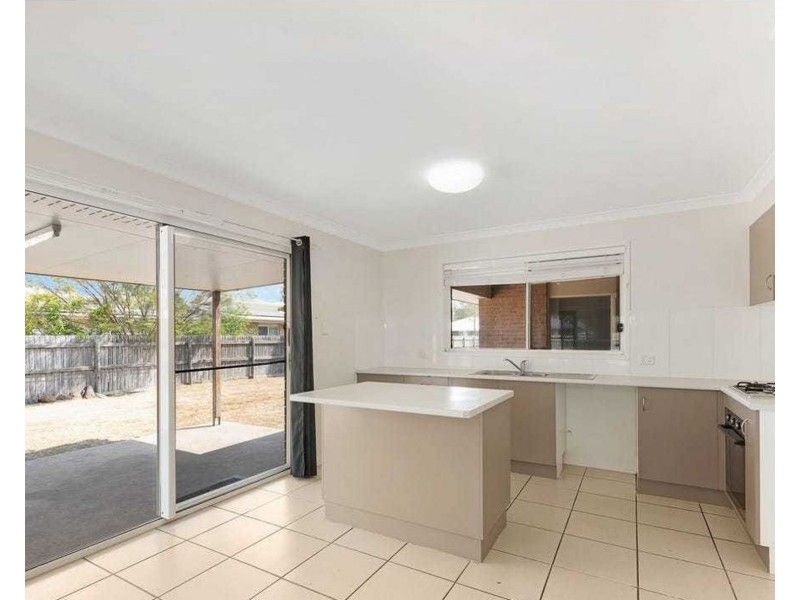 27 Malvern Drive, Moore Park Beach QLD 4670