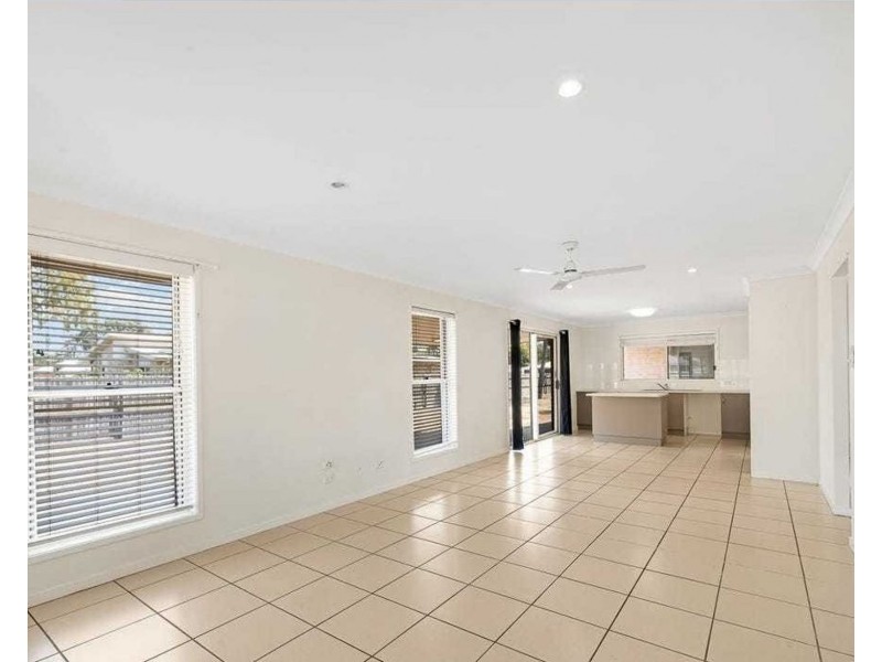 27 Malvern Drive, Moore Park Beach QLD 4670