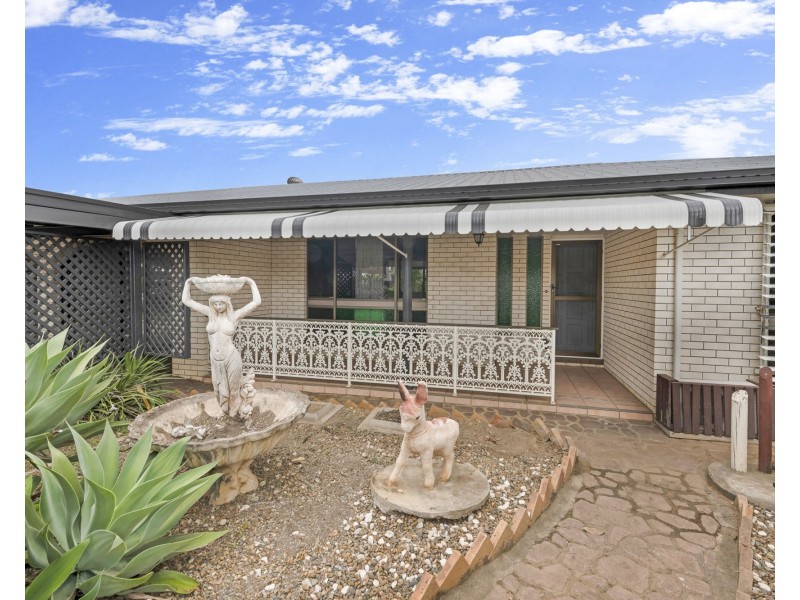 4 Deegan Court, Avenell Heights QLD 4670