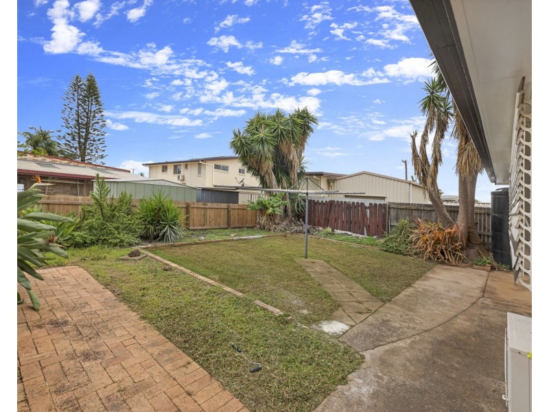 4 Deegan Court, Avenell Heights QLD 4670