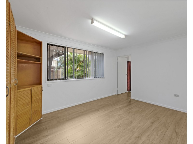 4 Deegan Court, Avenell Heights QLD 4670