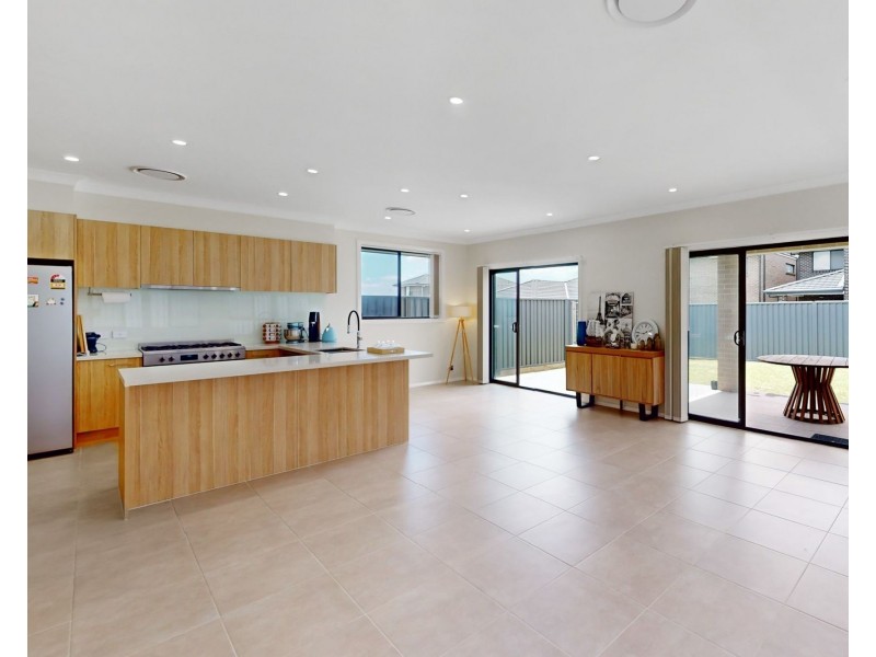 77 Eighth Avenue, Austral NSW 2179