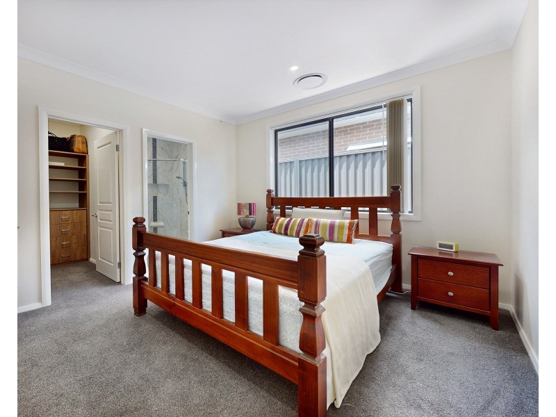 77 Eighth Avenue, Austral NSW 2179