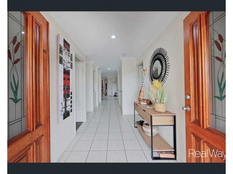 40 Lakeview Drive, Bundaberg North QLD 4670