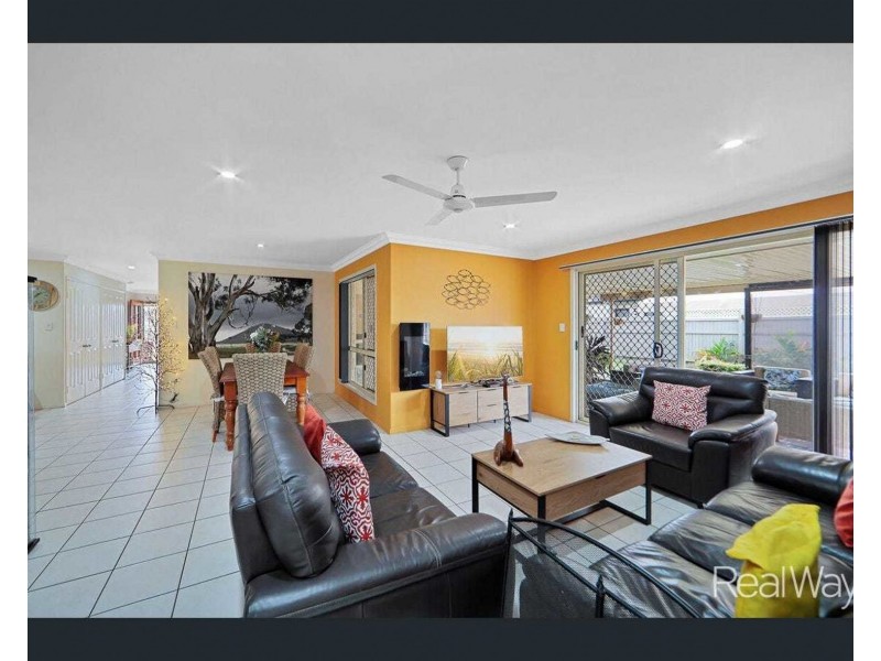 40 Lakeview Drive, Bundaberg North QLD 4670