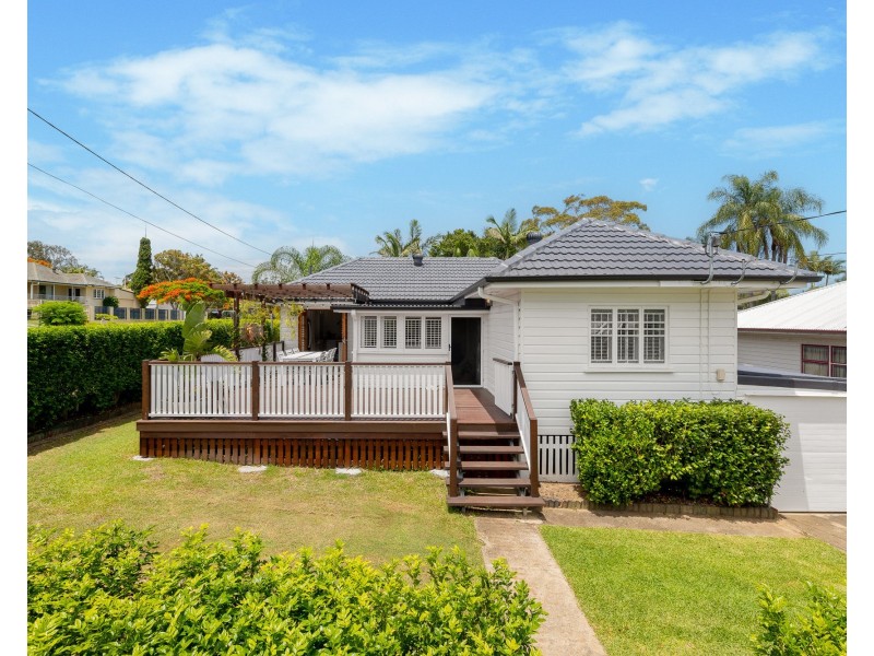 16 Craig Street, Brighton QLD 4017