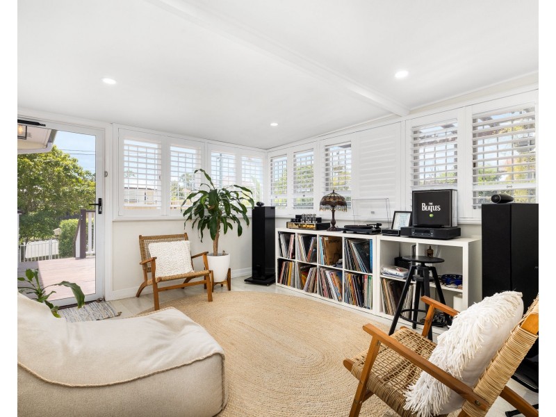 16 Craig Street, Brighton QLD 4017