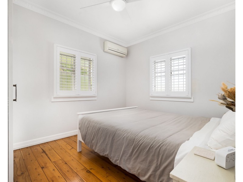16 Craig Street, Brighton QLD 4017