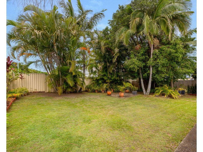 16 Craig Street, Brighton QLD 4017