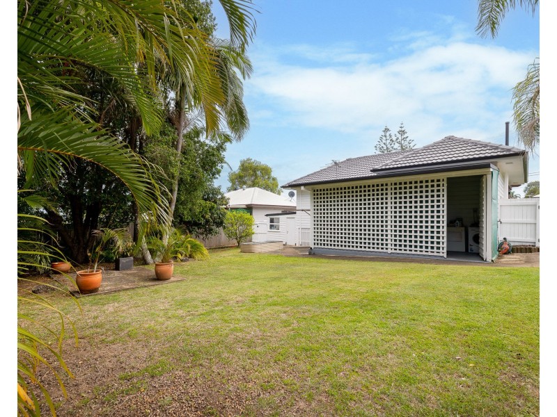 16 Craig Street, Brighton QLD 4017