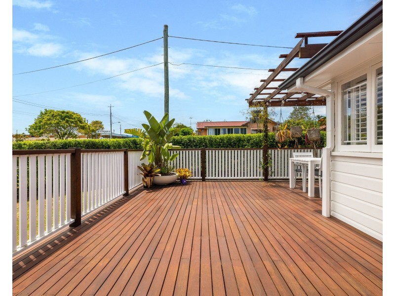 16 Craig Street, Brighton QLD 4017