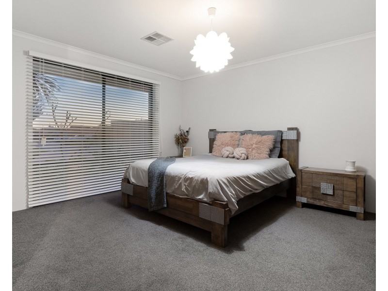 1 Dupuy Way, Secret Harbour WA 6173