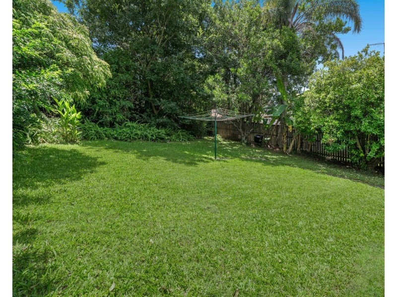 33 Raeburn St, Manly QLD 4179