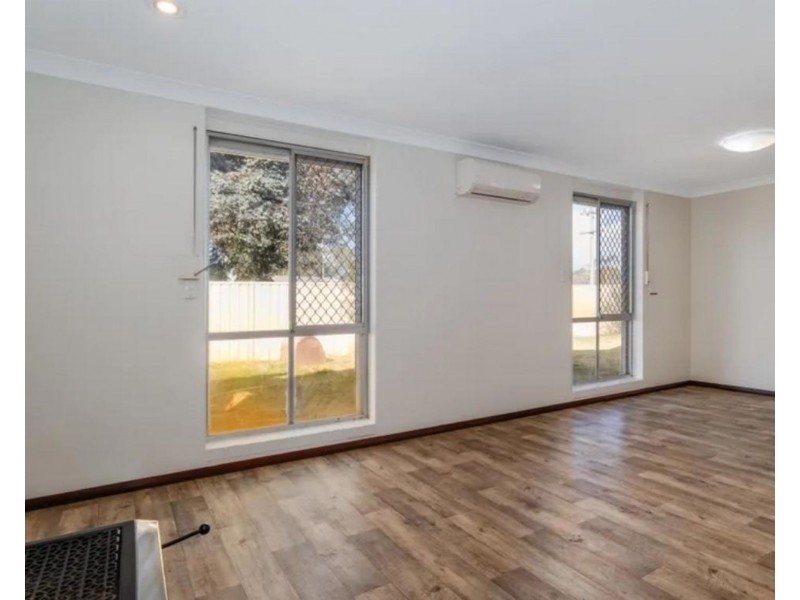 2 Claunelle Road, Armadale WA 6112