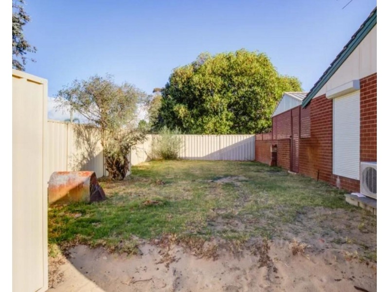 2 Claunelle Road, Armadale WA 6112