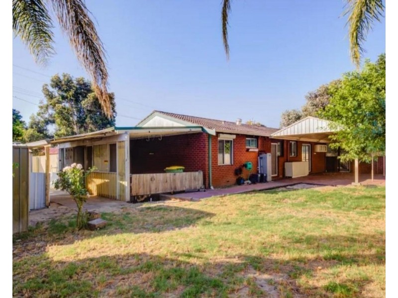 2 Claunelle Road, Armadale WA 6112