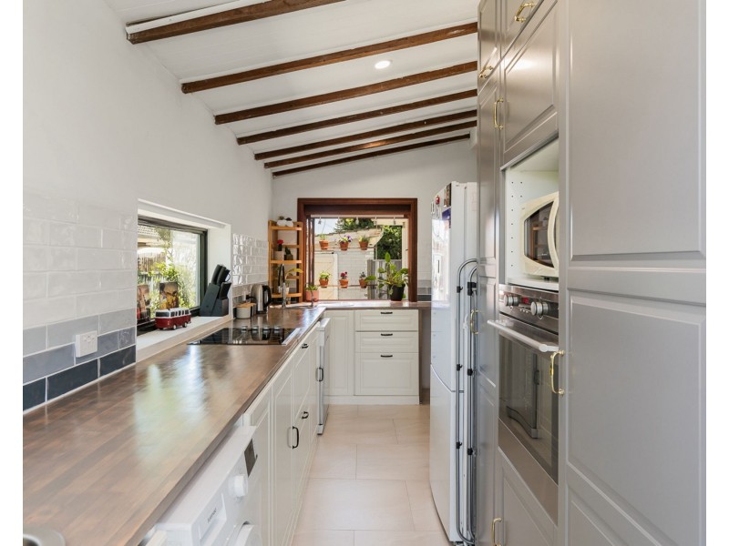 6 Lynx Place, Rockingham WA 6168