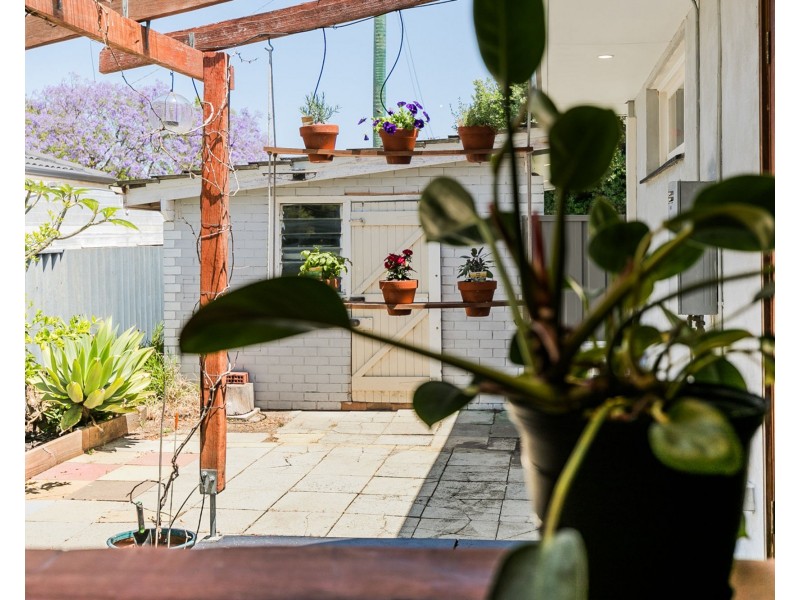 6 Lynx Place, Rockingham WA 6168