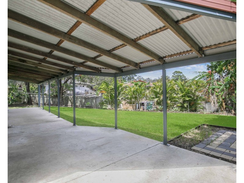 4 Saligna Court, Everton Hills QLD 4053