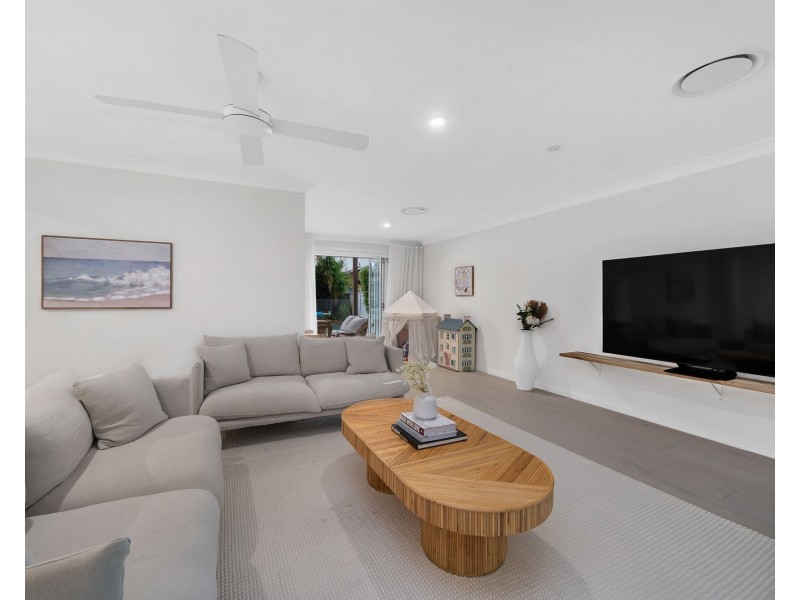 67 Jabiru Ave, Burleigh Waters QLD 4220
