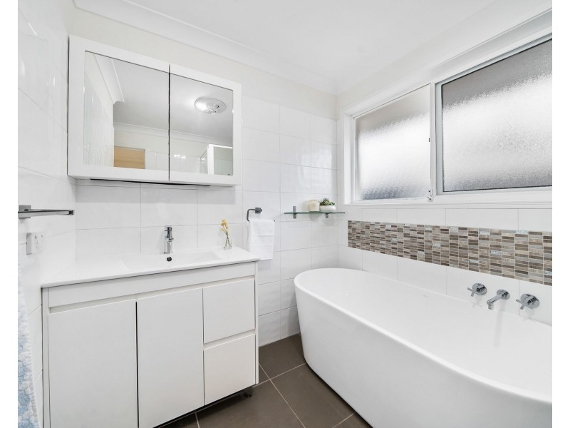 67 Jabiru Ave, Burleigh Waters QLD 4220